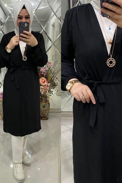 Dilara Ayrobin Siyah Kap