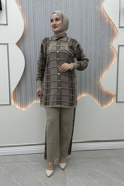 Akkız Düğmeli Takım Vizon