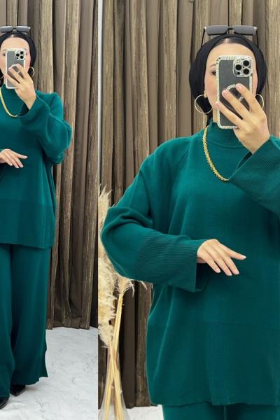 Fesna Yırtmaçlı Takım Zümrüt